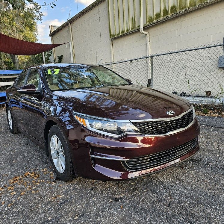 2017 KIA OPTIMA LX