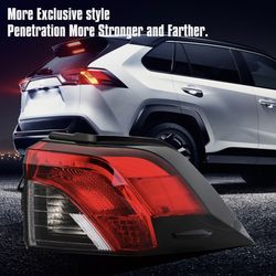 Toyota RAV4 XLE Right Tail Light