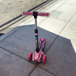 Pink 3-Wheel Kids Kick Scooter – Adjustable & Foldable