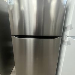 Limited Time! $499 30”wide Top Freezer Refrigerator 