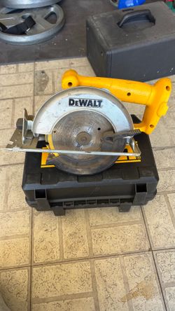 DeWALT cordless circular saw