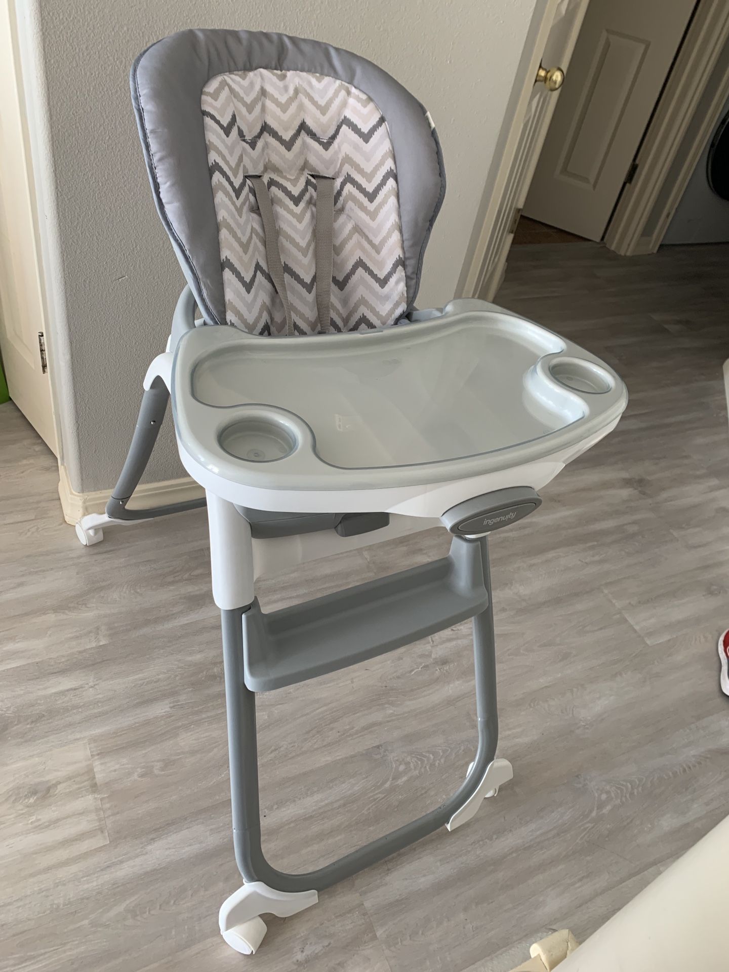 Highchair- like new