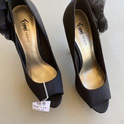 Women’s Black Heels 