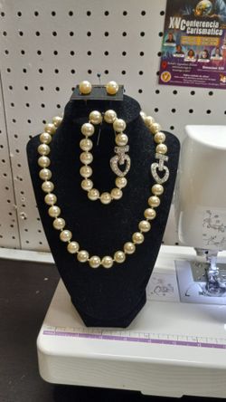  Vintage Knotted Faux Pearl Necklace, Earrings And Bracelet Set With Heart Clasp