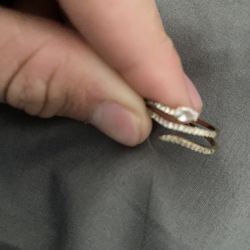 Gold Ring With Diamonds 