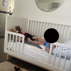 Baby Crib 