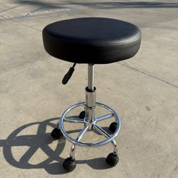 New In Box $25 Each Adjustable Height Nail Beauty Spa Dental Stool Tattoo Parlor Rolling Chair 