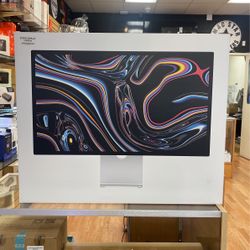 Apple 27”Studio Display