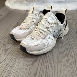 Women's V2K Sneakers