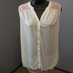 French laundry white medium button down blouse
Colorful shoulder embroidery 
