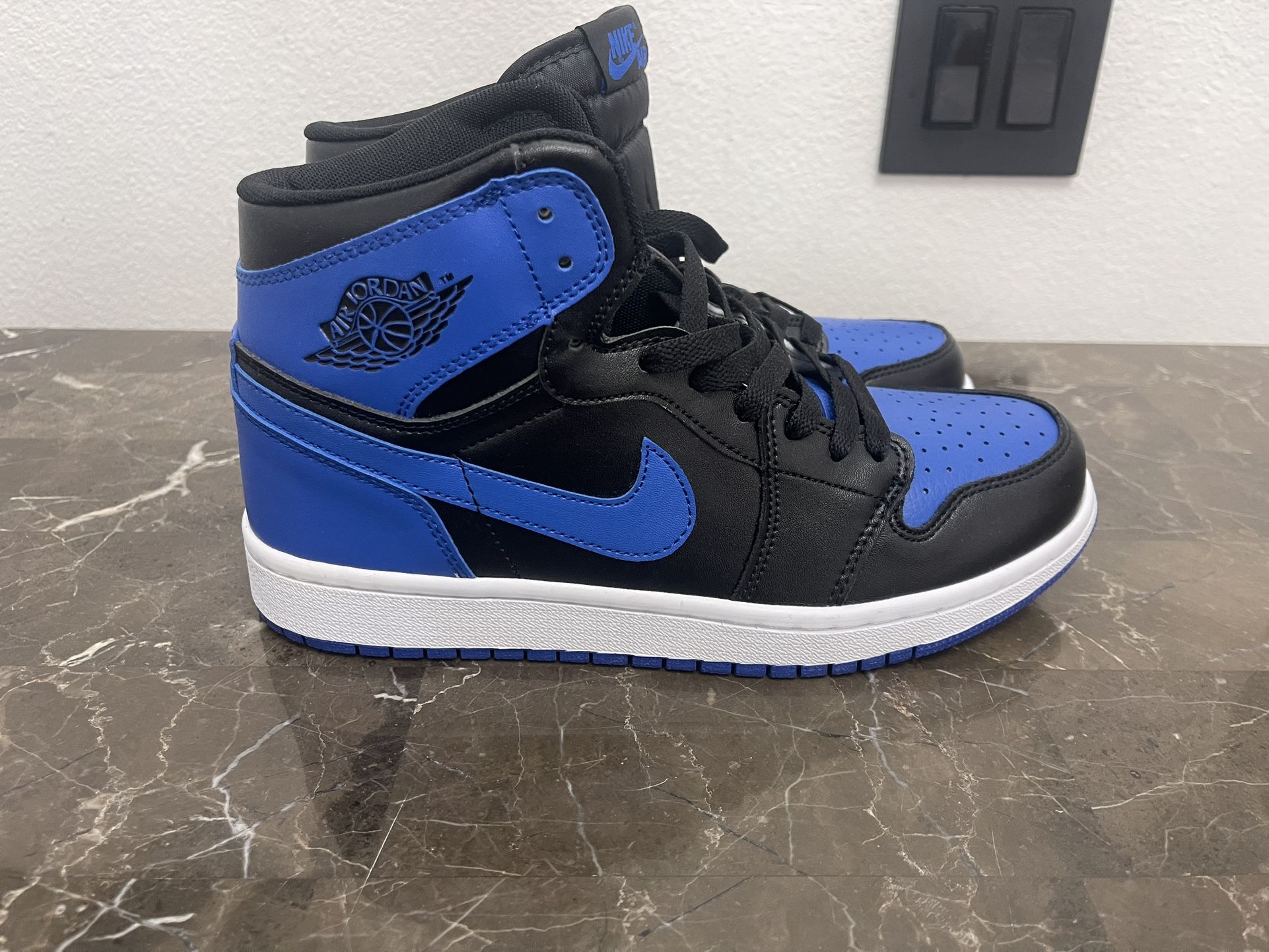 Retro Jordan 1 Royal Blue, mens size 8