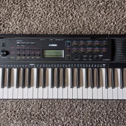 Yamaha PSR-E273