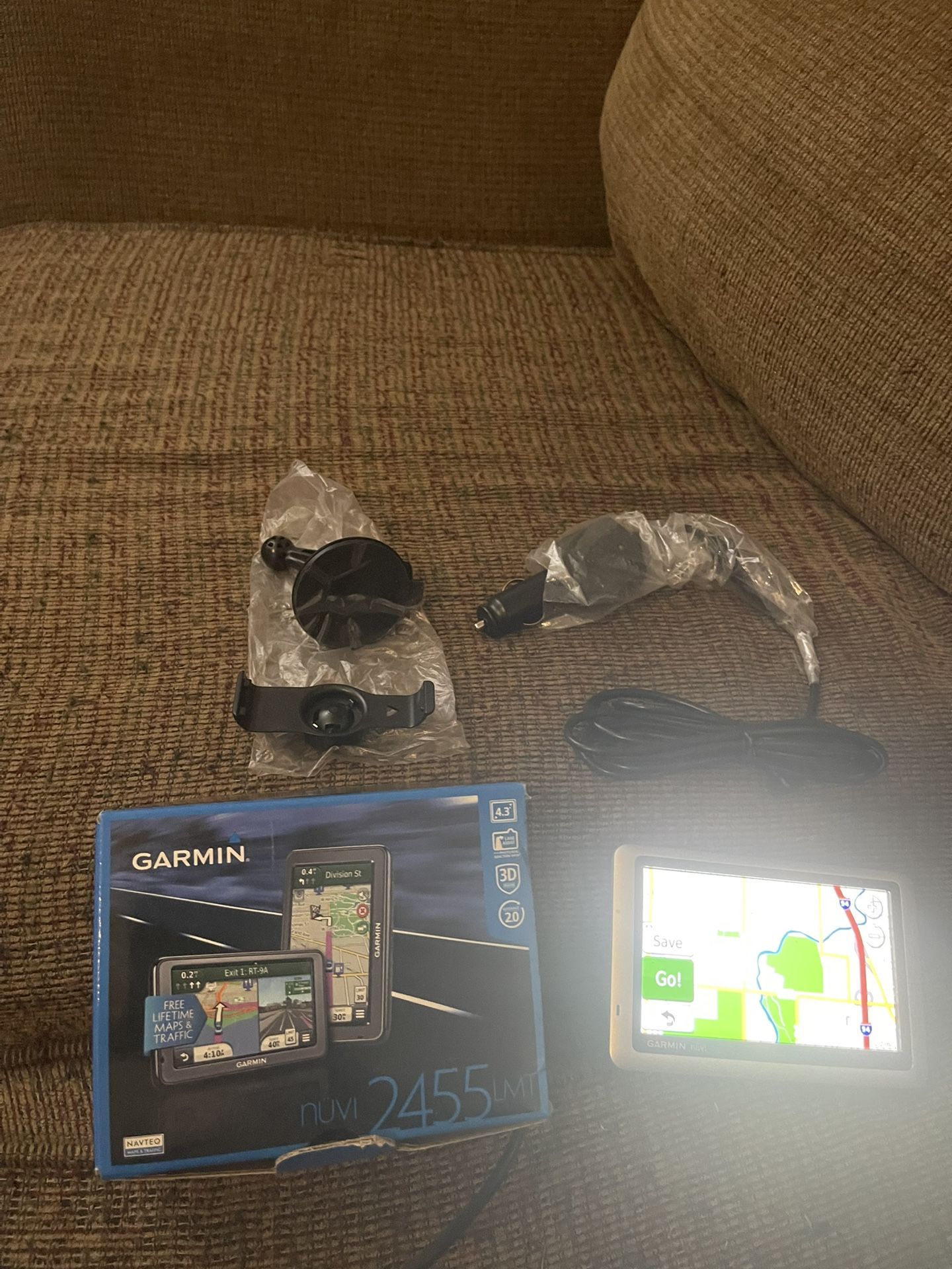 Garmin GPS Navigation(Nuvi 2455LMT) Bundle with OEM Power Cord and Mount