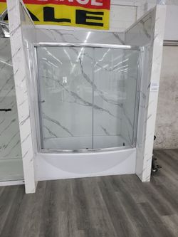 Bathtub & Glass Doors