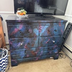 Galaxy Dresser 