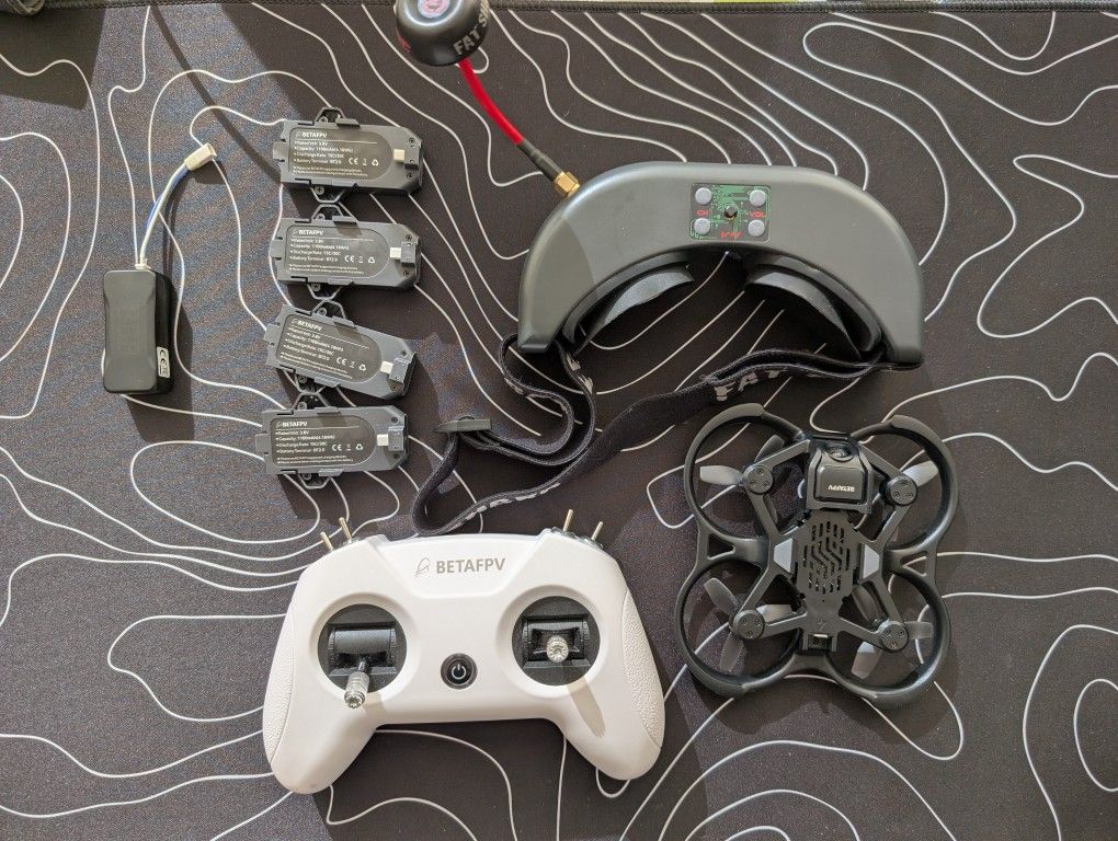 BetaFPV Aquila 16 - FPV Drone, Goggles & Controller 