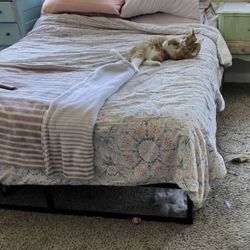 Queen Metal Bed Frame (Deconstructed)