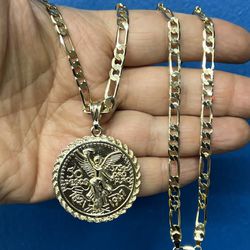 14k premium gold plated 50 pesos Saint Michael necklace 🙏