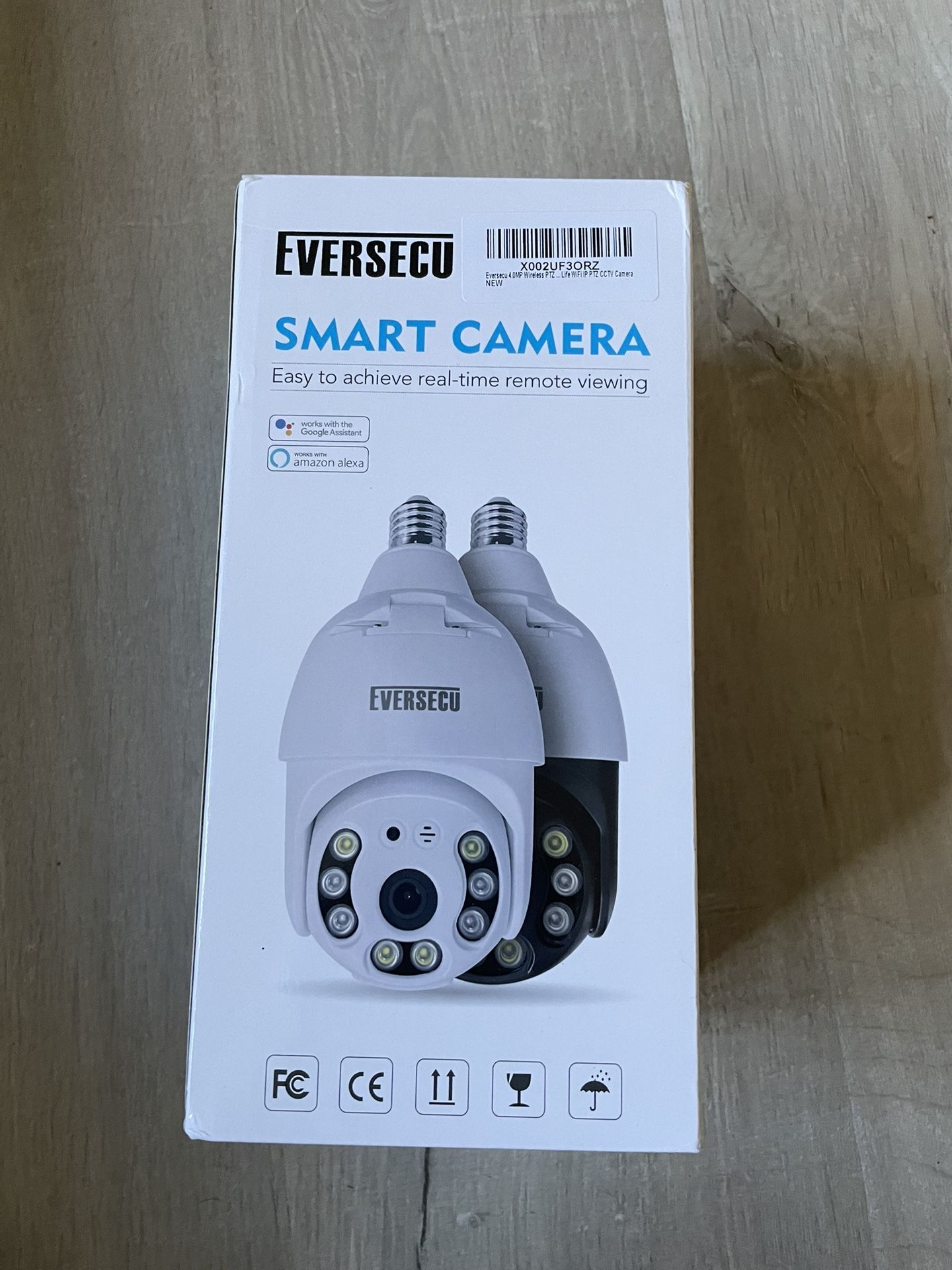 Eversecu 2K 4.0MP Wireless PTZ Security Camera w/ E26/E27 Bulb Connector Socket