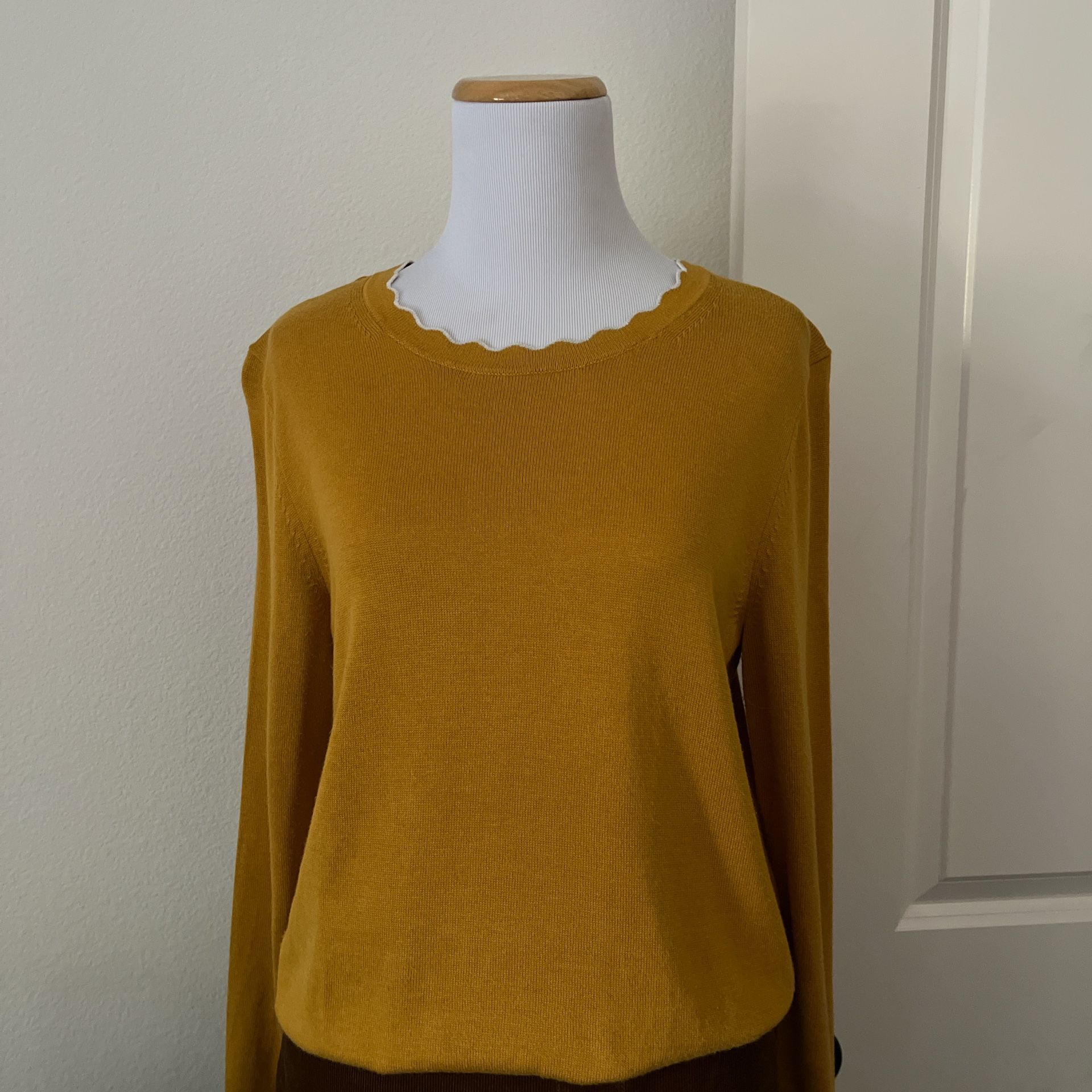 Banana Republic mustard sweater