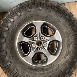 Nitto Trailgrappler M/T With Jeep Gladiator Wheels