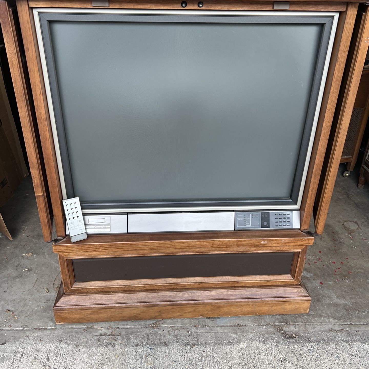Vintage 1985 Mitsubishi Video scan System VS-640 Console Television TV ...