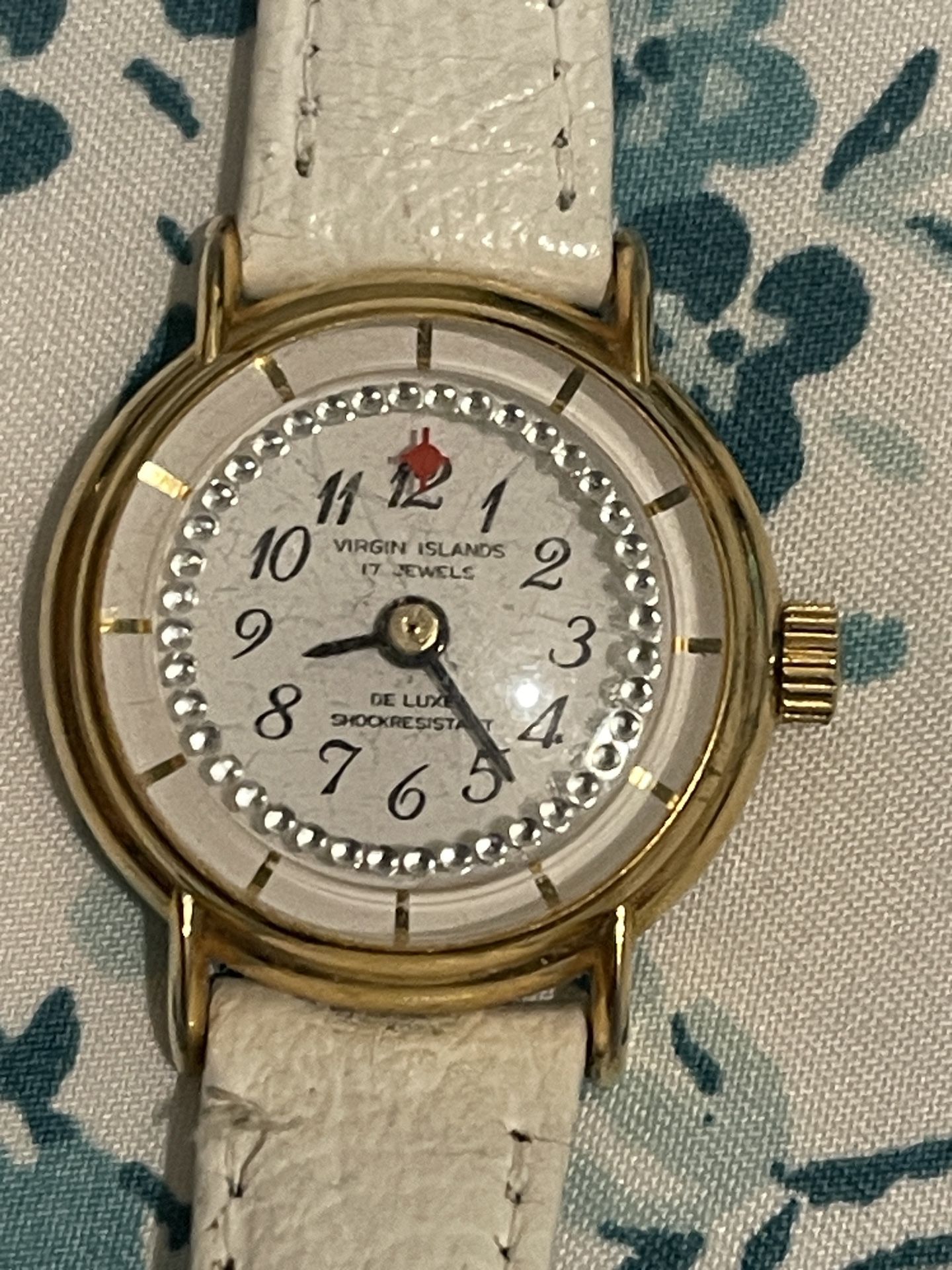 BEAUTIFUL WOMAN’S WATCH 