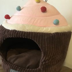 Dog/cat  House