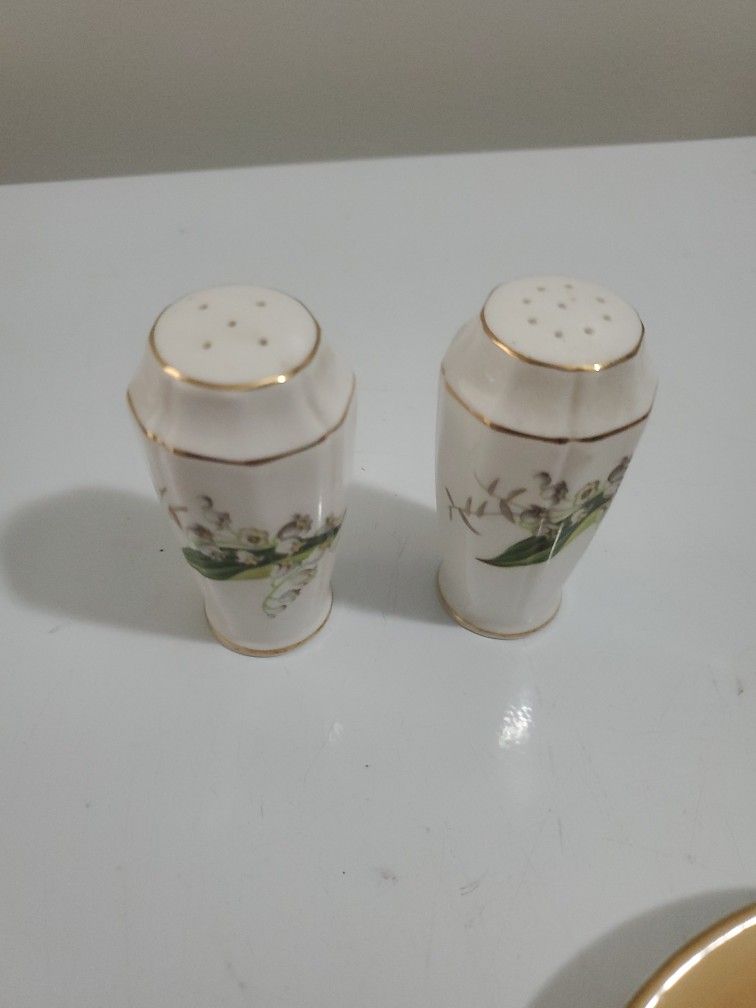 Vintage Fine Bone China Salt And Pepper Set Adderley