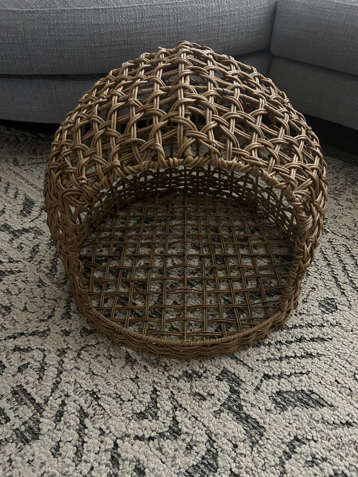Woven Wicker Dome Cat Bed Basket