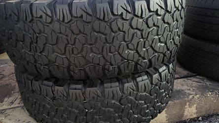 02 matching heavy-duty BFGoodrich tires for sale LT 285/75/16