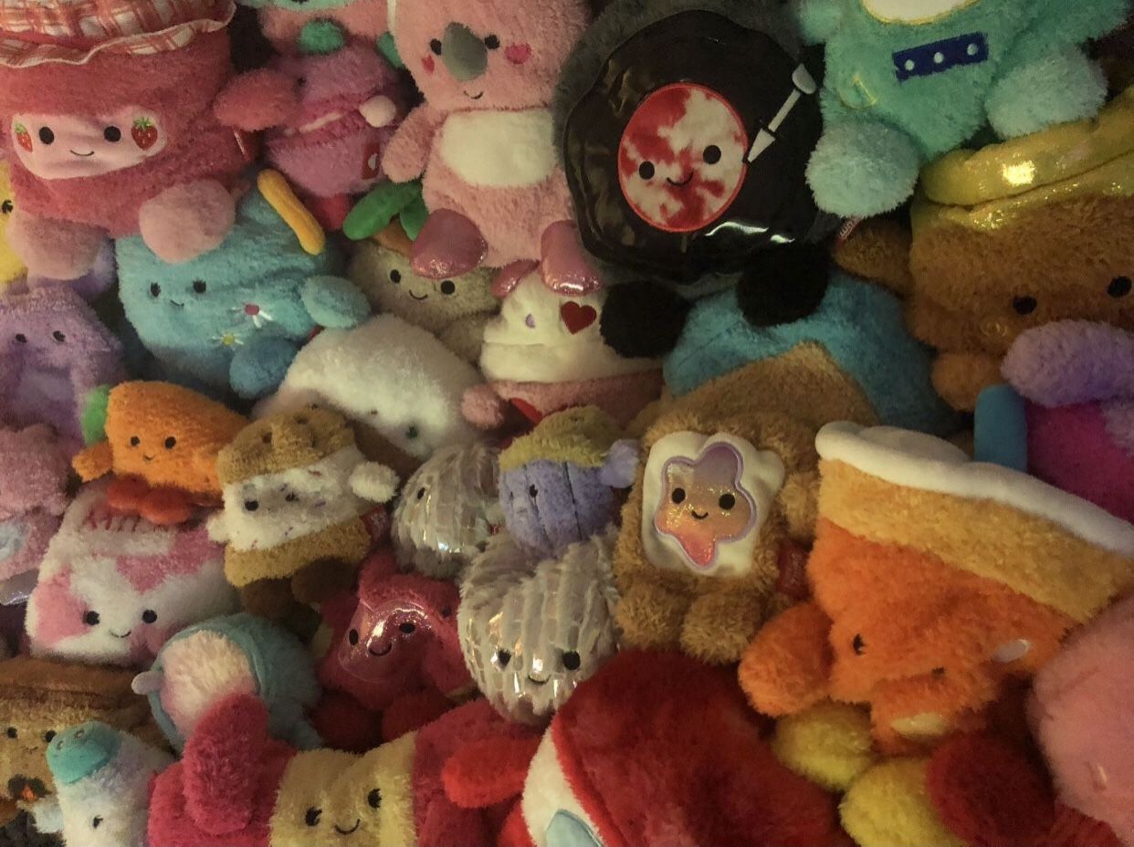 38 Bumbumz Collectable Plushies