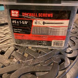 Drywall screws