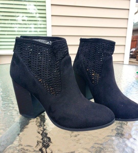 Black Ankle Heels