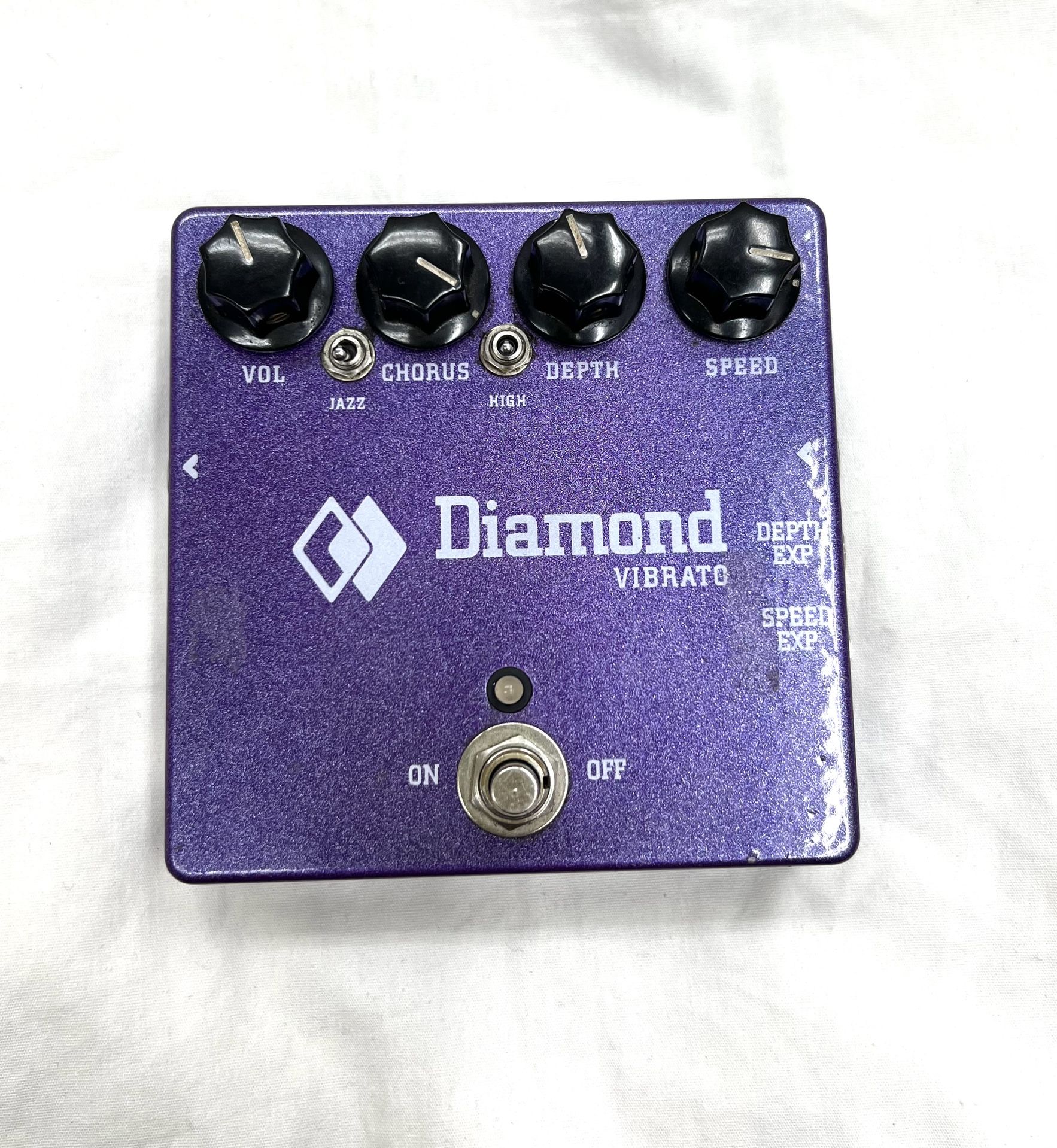 Diamond Vibrato Analog Vibrato /chorus V1 Guitar Pedal
