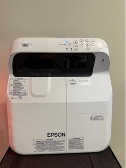 Epson BrightLink 695Wi Ultra-Short Throw Projector