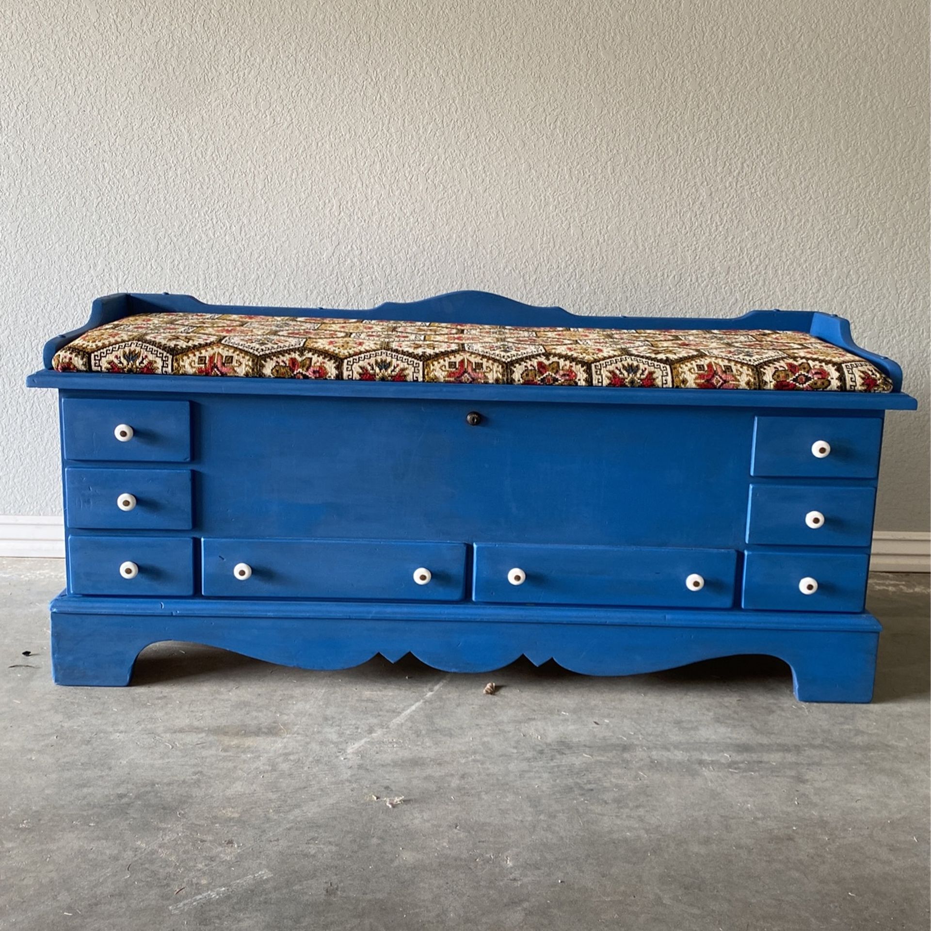 Lane Cedar Chest