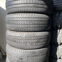 255/65R18 Marca Bridgestone Usadas En Perfectas Condiciones De Vida