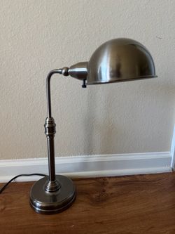 Metal desk lamp