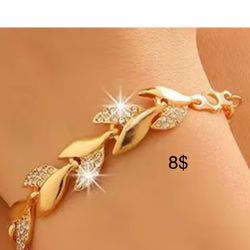 Elegant Golden Color  Bracelet 