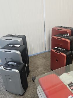 Plevo Smart Suitcase