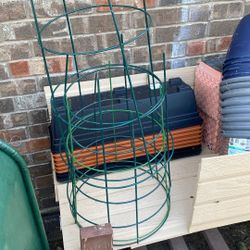 Short Tomatoes Or Peppers Cage