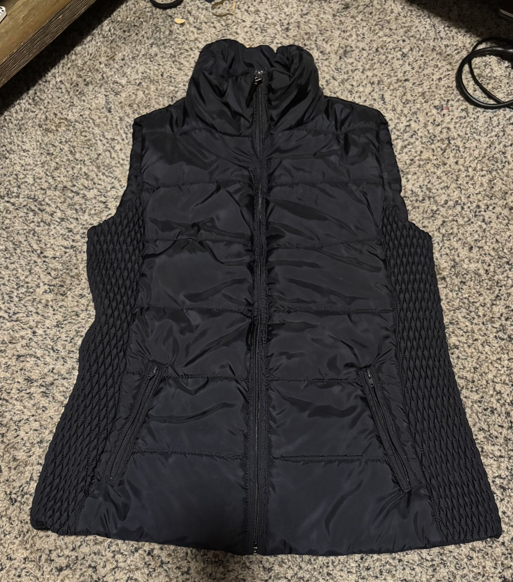 Liz Claiborne Small Woman’s Puffy Vest