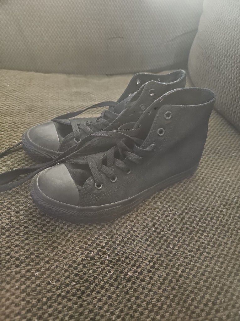 Black Converse Size 3