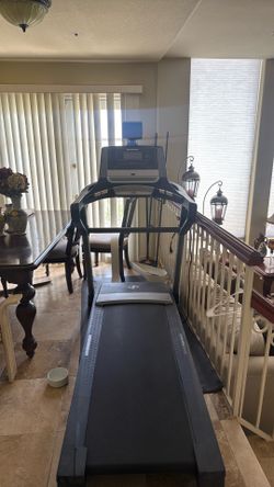 NordicTrack Elite 700 Treadmill — 3.0 CHP, Folds Up