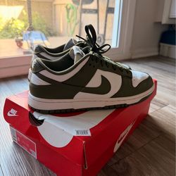 Olive Green Nike Dunks Men’s Size 8