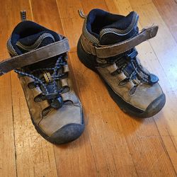 Toddler Merrel Shoes sz10