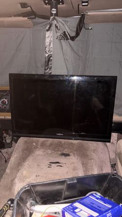 Insignia Flat Screen TV