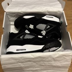Air Jordan 4 Retro White Thunder - Men’s 10.5