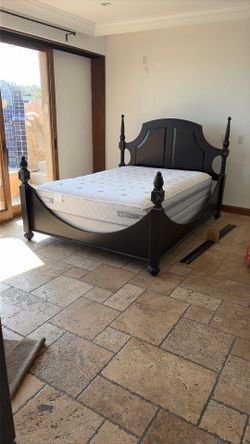 Bed Queen Size